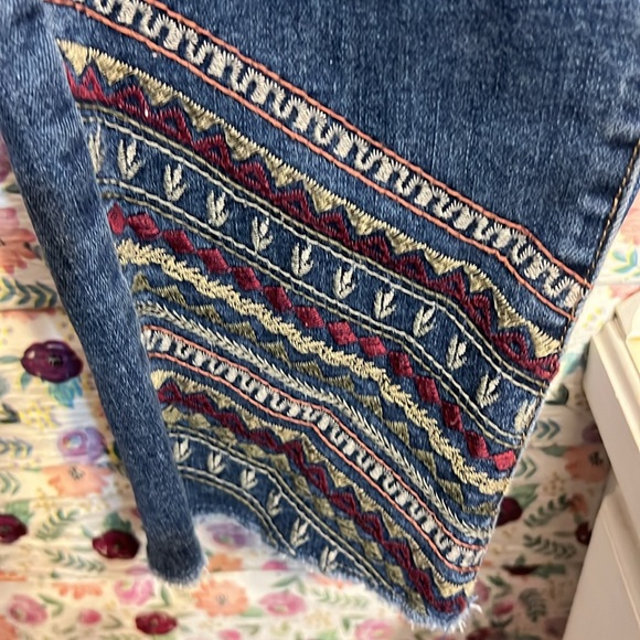 Jeans - Picture 2 of 3